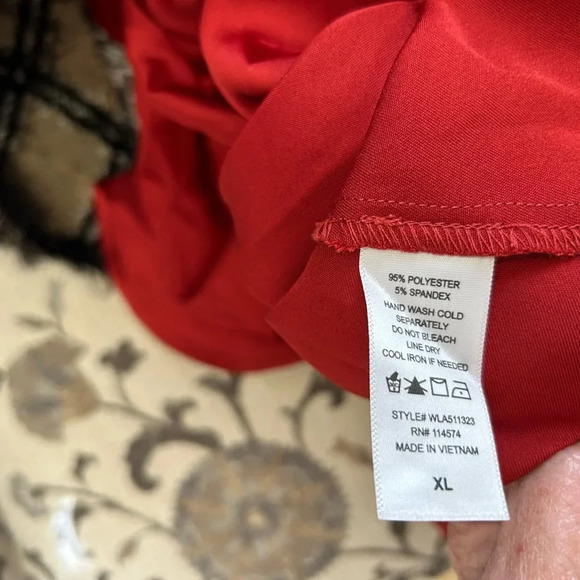 NWT Pleione Red Satin Top - Picture 9 of 10